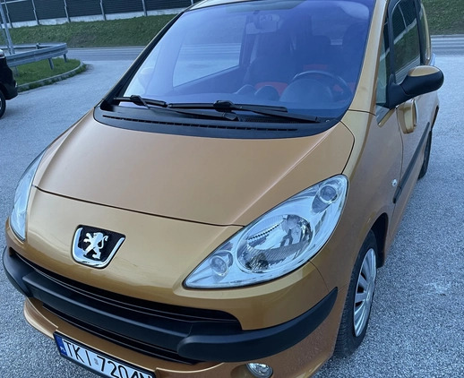 Peugeot 1007 cena 8850 przebieg: 109700, rok produkcji 2005 z Krośniewice małe 79